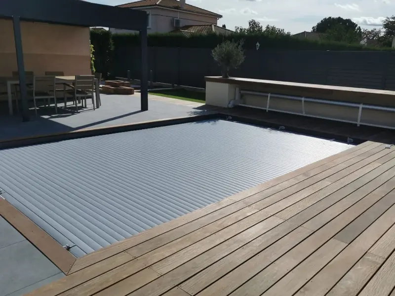 Piscine réalisée par Essentiel Piscine et Spa