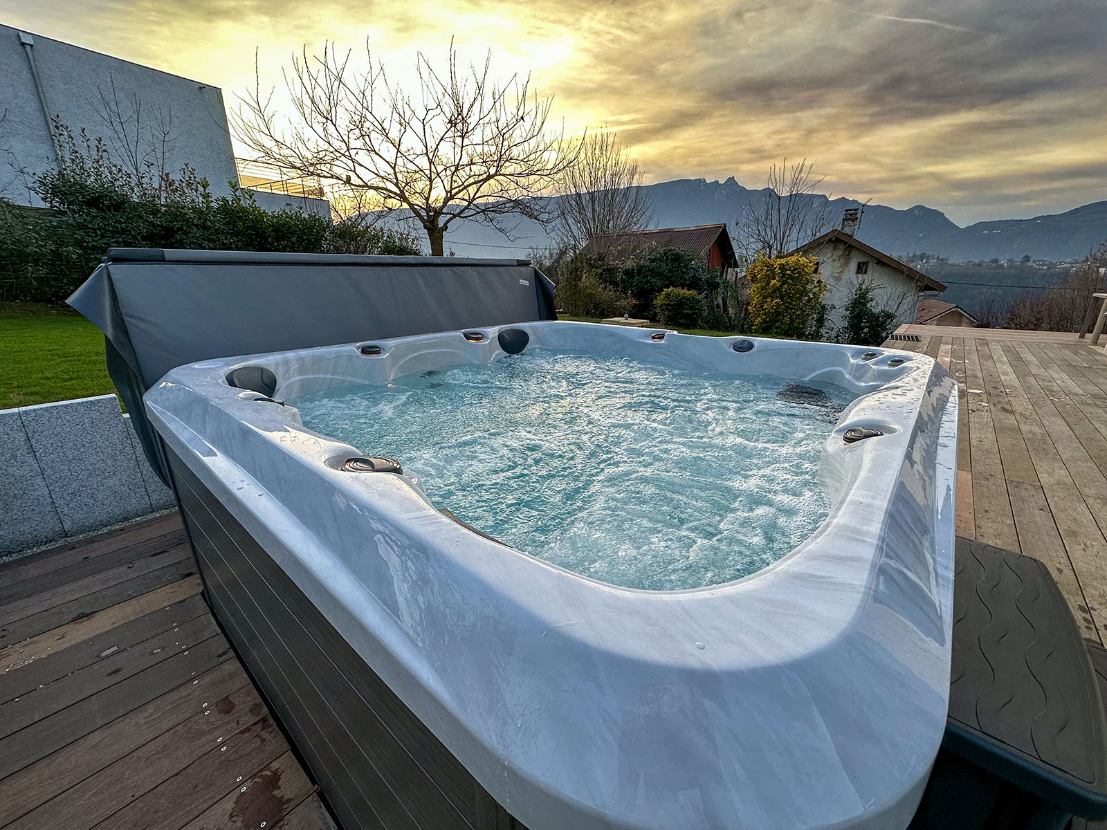 Installateur de spa 5 personnes en France