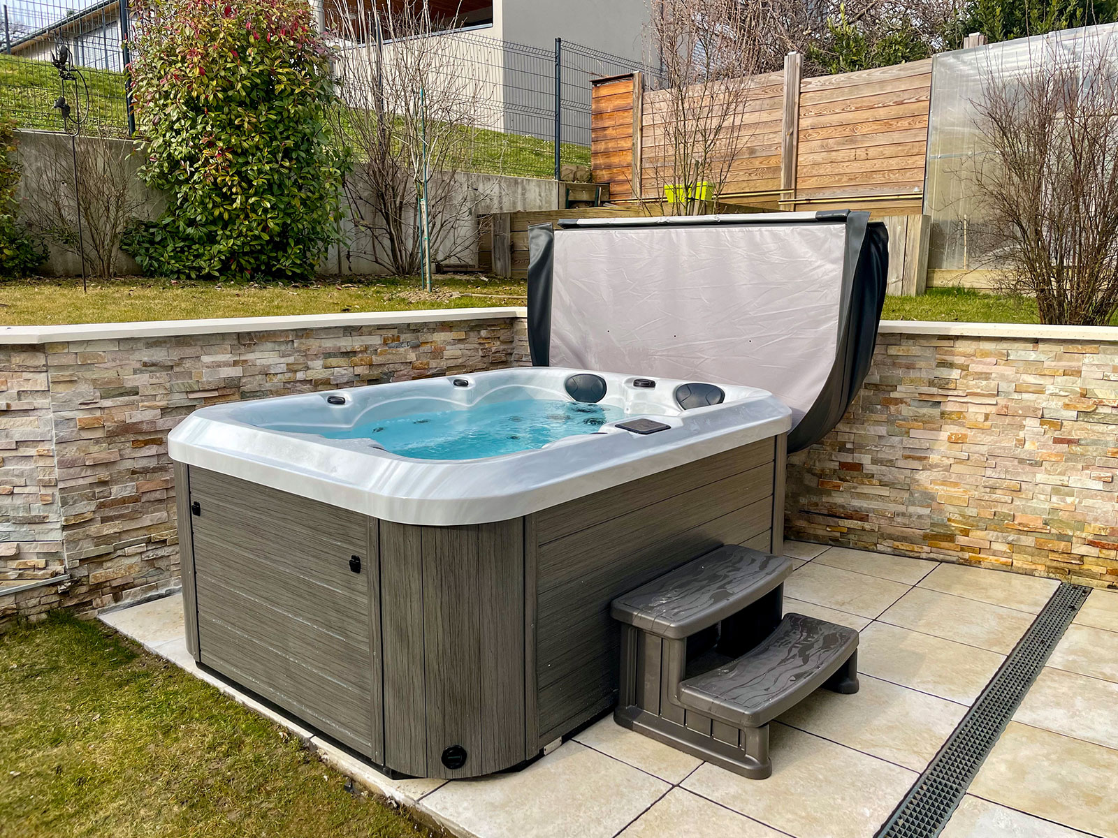 Installation d’un spa 3 places Fusion Spa